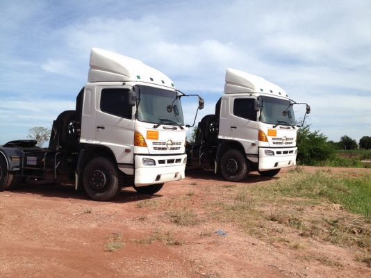 มีหัวลาก หลายรุ่นให้เลือกครับมีทั้ง HINO NISSAN MITSUBISHI เครื่องมีตั้งแต่ 260-380 แรงม้ามีทั้งระบบน้ำมันและก๊าซ NGV เช็คใหม่ทำใหม่ทุกจุดพร้อมทะเบียน พร้อมรับประกัน เครื่อง, เกียร์, เฟืองท้ายนาน 30 วัน รีบโทรเลยครับ