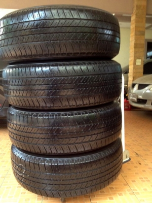 ----ขายแล้ว----ยาง 17 BRIGESTONE Duller 265 65 17  ปี10