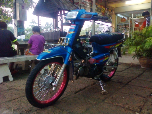 ขาย ดรีมเอ๊กเซลเครื่องเวฟ 125 เครื่องดี ไม่มีปัญหา สภาพพร้อมขี่ รถไม่มี ท.บ (ออกใบซื้อขายให้) ค่าตัว 13500 บาท