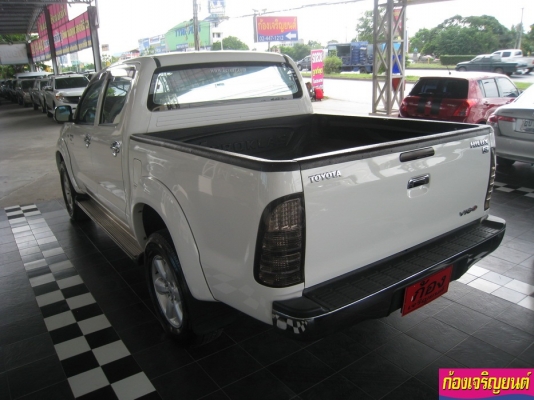TOYOTA HILUX VIGO 2.5E PRERUNNER 4ประตู