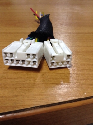 ขายปลั๊กต่อหลังวิทยุเดิมรถยนต์ TOYOTA รุ่น fortuner ติดรถ