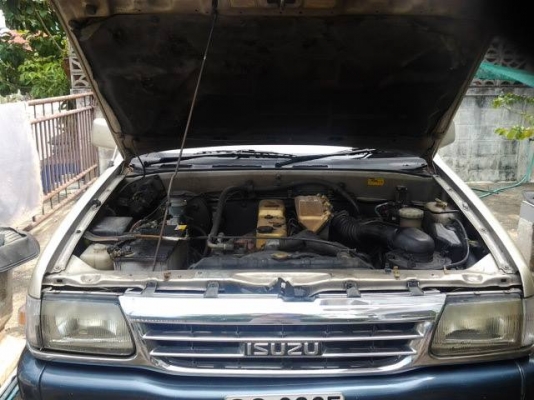 ขายisuzuรถแวนครอบครัวครับ