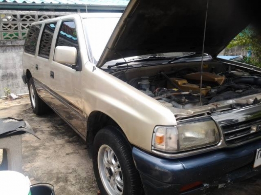 ขายisuzuรถแวนครอบครัวครับ