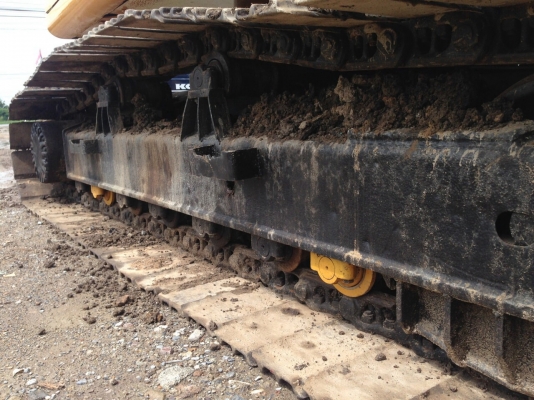 ขายด่วน komatsu pc200-6 เครื่องโคมัสสุ ไฟฟ้าครบ สภาพพร้อมลงงาน ติดต่อคุณเปิ้ล 081-3712233,081562314