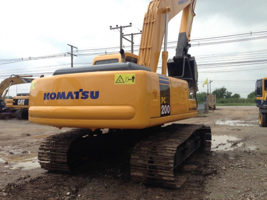 ขายด่วน komatsu pc200-6 เครื่องโคมัสสุ ไฟฟ้าครบ สภาพพร้อมลงงาน ติดต่อคุณเปิ้ล 081-3712233,081562314