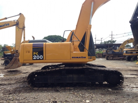 ขายด่วน komatsu pc200-6 เครื่องโคมัสสุ ไฟฟ้าครบ สภาพพร้อมลงงาน ติดต่อคุณเปิ้ล 081-3712233,081562314