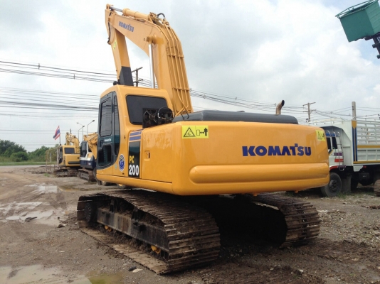 ขายด่วน komatsu pc200-6 เครื่องโคมัสสุ ไฟฟ้าครบ สภาพพร้อมลงงาน ติดต่อคุณเปิ้ล 081-3712233,081562314