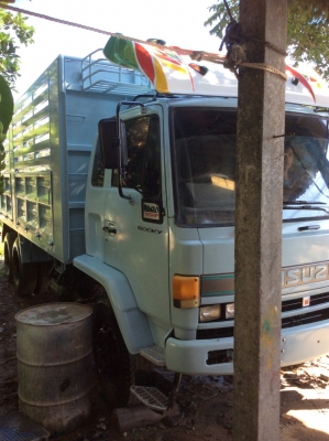 ISUZU ROCKY 195แท้ กระบะยาว 6.20 ม. ครัทซีใหญ่ตลอด รถสวยพร้อมใช้งาน ขาย 830,000 บาท