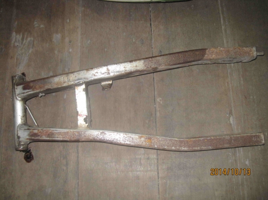 สวิงอาร์มหลังดิสน์เบรค TZRR พร้อมหางปลา สภาพดีแต่ยังไม่ได้พ่นสี 300 (รวมส่ง)