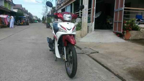 YAMAHA Spark 115i ปี 56 ราคา 25,800 บาท <<สตาร์จมือ>>