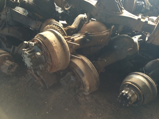 ขายเพลาอีซุซุ ร็อกกี้ น็อตล้อ 8 ตัว ใส่ยาง 900ขอบ 20