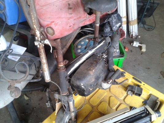 ขายทรากสกุ๊ตเตอร์ไฟฟ้าขาดบางส่วน 1000 บาท ขายทรากสกุ๊ตเตอร์ไฟฟ้าขาดบางส่วน 1000 บาท