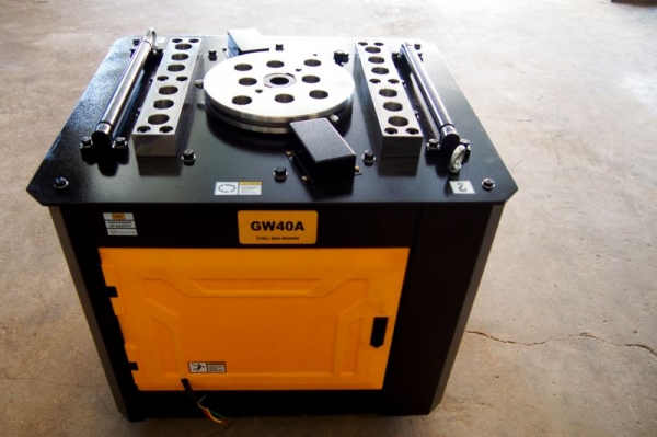 เครื่องดัดเหล็กเส้น, เครื่องตัดเหล็กเส้น