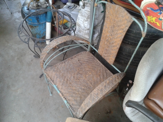 งานเหล็กดัดครับชุดนี้ 1500 ครับขาดกระจก