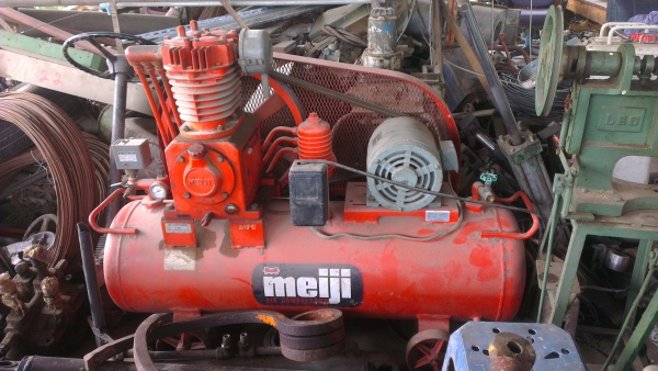 Sell> ขายปั้มลม Meiji H-5A 5 แรง ไม่เคยใช้งานในไทยครับ มอเตอร์ไฟ 3 เฟส แปลงเป็นไฟบ้านเราแล้วครับ