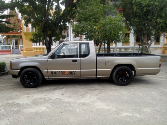 ขายแล้ว ขอบคุณครับ **กะบะสวยพร้อมใช้ สีสวย ไม่ผุ แม็ก17 เครื่องเสียงพร้อม น่าใช้งาน