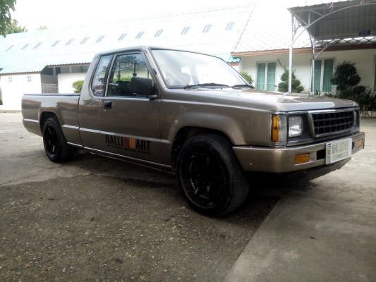 ขายแล้ว ขอบคุณครับ **กะบะสวยพร้อมใช้ สีสวย ไม่ผุ แม็ก17 เครื่องเสียงพร้อม น่าใช้งาน