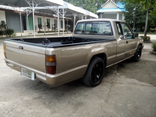 ขายแล้ว ขอบคุณครับ **กะบะสวยพร้อมใช้ สีสวย ไม่ผุ แม็ก17 เครื่องเสียงพร้อม น่าใช้งาน