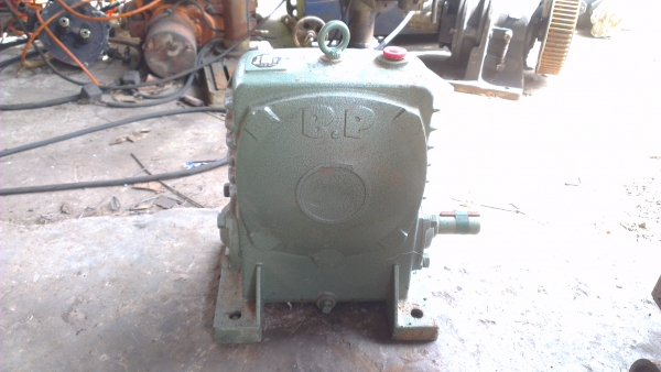 Sell> เกียร์ทดรอบ Bellpony เบอร์ 30 ขนาดมอเตอร์ 7.5 แรง อัดตราทด 1:40 ของเก่าเก็บไม่เคยใช้งานครับ