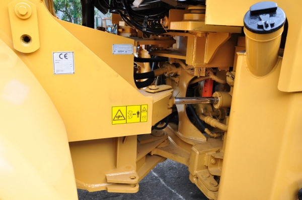 CATERPILLAR 950G SN 2JS01177