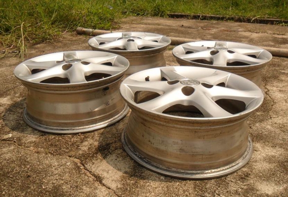 ขายล้อแม็กซ์แท้ Toyotaขอบ15นิ้ว 4รู100(4วง=2500)ไม่แตก ไม่ดุ้ง ใส่รถเก๋งที่ล้อ 4รู100ได้เกือบทุกรุ่น