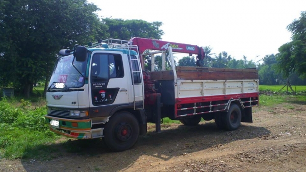 รถหกล้อ HINO FC 1J เครื่อง 195 แรง ติดเครน ยูนิค 3.5 ตัน ทะเบียนครบ