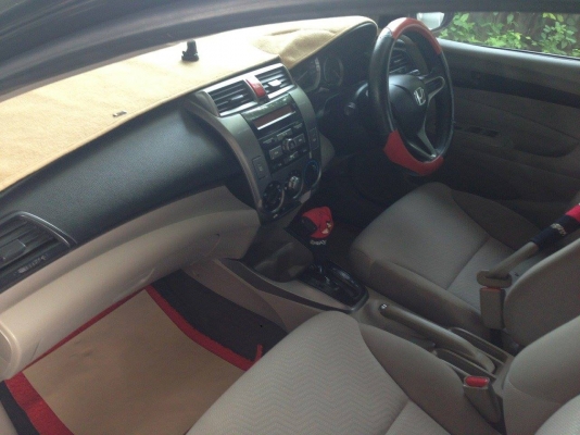 ขายhondacity 2013 สีดำ สภาพสวย 175000