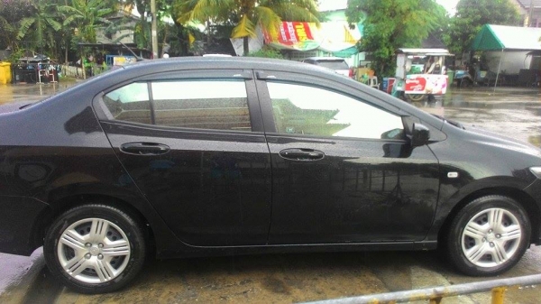 ขายhondacity 2013 สีดำ สภาพสวย 175000