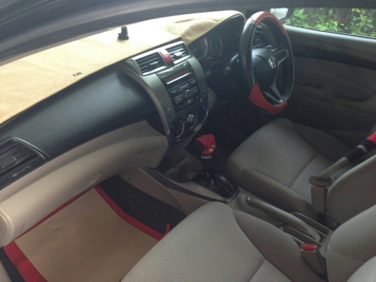 ขายhondacity 2013 สีดำ สภาพสวย 175000