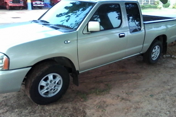 NISSAN  FRONTIER  KING CAB