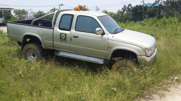 รถปี 02 เครื่อง 1 uz auto วางคาน LN106