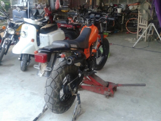 Yamaha tw200cc.