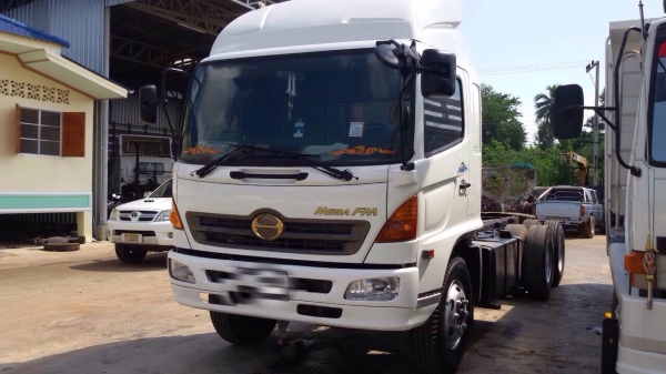 ขายรถสิบล้อหัวแชสซี HINO mega เครื่อง 260 แรง ปี 49 เดิมๆ ตามรุ่น ทะเบียนพร้อม ขายรถสิบล้อหัวแชสซี HINO mega เครื่อง 260 แรง ปี 49 เดิมๆ ตามรุ่น ทะเบียนพร้อม