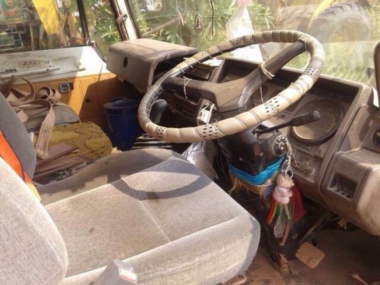 ขายดาว์นรถสิบล้อดัมพ์ Hino F17 เครื่องเดิม - 165 แรง ส่งต่อ 48 งวด ๆ ละ 14,000 บาท