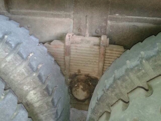 ขายรถบรรทุกสิบล้อดัมพ์ ISUZU ROCKY เครื่องส้ม 175 แรง เกียร์เดิม 2 เพลา กระบะดัม์มิเนียม ทะเบียนพร้อม