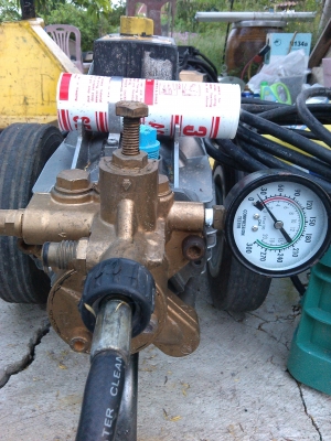 เครื่องฉีดน้ำแรงดันสูง