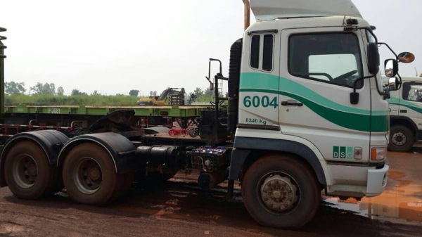 รถมิตซู 10 ล้อ หัวลาก  380 แรงม้า. ปี 52  ( รถวิ่ง 3xx,xxx กม. )  สนใจติดต่อ 081 - 6079515