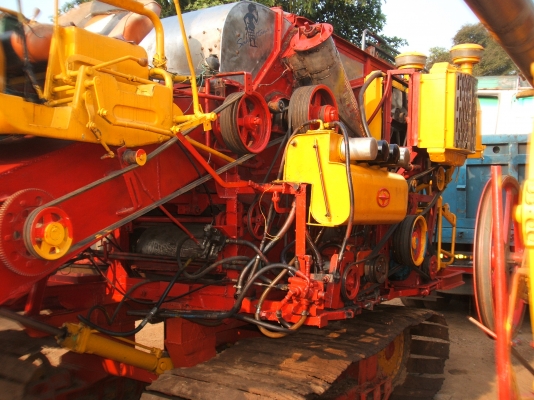 ขายรถเกี่ยวข้าว ศักดิ์พัฒนา อุ้ม 2 ตัน เครื่องยนต์ มิตซู 6D17 210 แรงม้า ตัวเดินโม่บิ๊ก 37 ขายรถเกี่ยวข้าว ศักดิ์พัฒนา อุ้ม 2 ตัน เครื่องยนต์ มิตซู 6D17 210 แรงม้า ตัวเดินโม่บิ๊ก 37