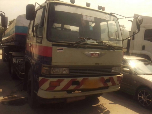 รถฮีโน่ 10 ล้อ บรรทุกน้ำมัน FM3M 240 แรงม้า. สนใจติดต่อ 081 - 6079515 รถฮีโน่ 10 ล้อ บรรทุกน้ำมัน FM3M 240 แรงม้า. สนใจติดต่อ 081 - 6079515