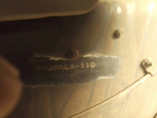 รถฮีโน่ 10 ล้อ บรรทุกน้ำมัน FM3M 240 แรงม้า. สนใจติดต่อ 081 - 6079515 รถฮีโน่ 10 ล้อ บรรทุกน้ำมัน FM3M 240 แรงม้า. สนใจติดต่อ 081 - 6079515