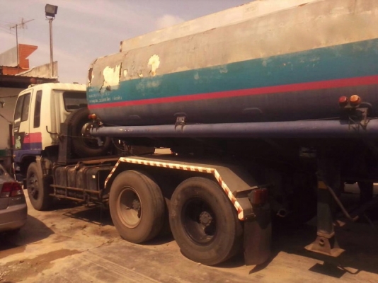 รถฮีโน่ 10 ล้อ บรรทุกน้ำมัน FM3M 240 แรงม้า. สนใจติดต่อ 081 - 6079515 รถฮีโน่ 10 ล้อ บรรทุกน้ำมัน FM3M 240 แรงม้า. สนใจติดต่อ 081 - 6079515