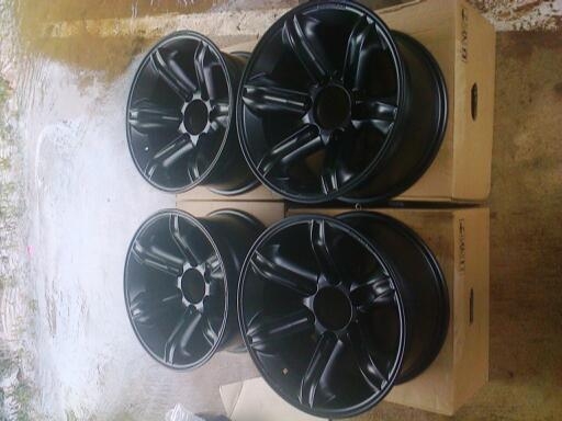 ล้อแม็กซ์ใหม่ตราแรดดำขอบ166รู-0 F8 ลายเล็บเหยียว