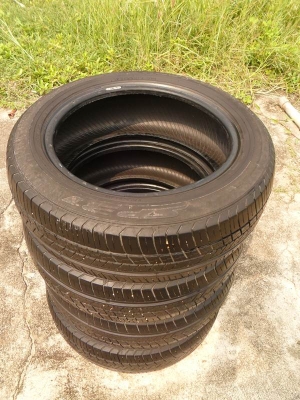 ขายยาง ดันล็อป Dunlop-SP31ขนาด175/60ขอบ15นิ้ว ปี12 เส้นละ400บาท(4 เส้น=1500บ)ดอกหนา ใช้ได้อีกนานT.092-9351644