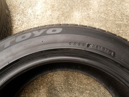 ขายยาง โตโย TOYO-teoขนาด 205/55ขอบ16นิ้ว ปี10 เส้นละ350บาท(มี 2 เส้น=600บ)