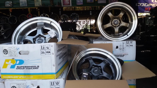 ขายครับ S1ขอบ18ล้อใหม่ชุดละ15500