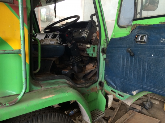 10ล้อร็อคกี้เพลาเดียว ห้างแท้175แรงFVM12QYช่วงยาว กระบะคอกเหล็ก7ม.ช่วงล้อ5ม. หัวบาง เครื่องสวย คัสซีสวย เล่มพร้อม... 10ล้อร็อคกี้เพลาเดียว ห้างแท้175แรงFVM12QYช่วงยาว กระบะคอกเหล็ก7ม.ช่วงล้อ5ม. หัวบาง เครื่องสวย คัสซีสวย เล่มพร้อม...