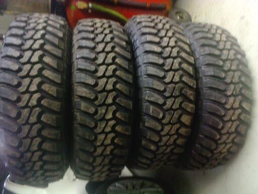 ยางมัดใหม่ขอบ16ดีสโตนผ้าใบ10ชั้นสำหรับรถบรรทุกหนักแบบลุย ยางมัดใหม่ขอบ16ดีสโตนผ้าใบ10ชั้นสำหรับรถบรรทุกหนักแบบลุย