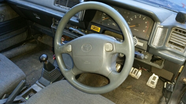 โคโรน่า เครื่อง 5A ขับหน้า lpg ขับกลับ พวงมาลัยเพาเวอร์ ขาย 25,000 บาท