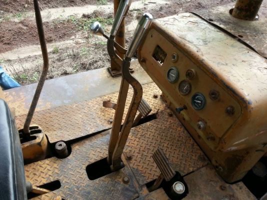 แทรกเตอร์D50A สภาพดี พร้อมใช้..รถแรงดีมาก เครื่องดี...