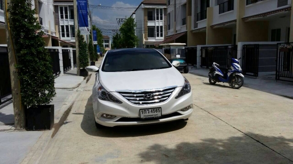 ขายรถ HYUNDAI SONATA SPORT 2.0 S วิ่ง 70,000 กิโล